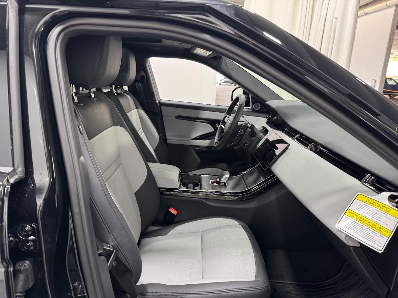 Land Rover Range Rover Evoque Vehicle Full-screen Gallery Image 18