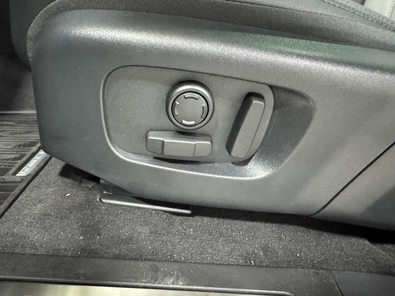 Land Rover Range Rover Evoque Vehicle Full-screen Gallery Image 27