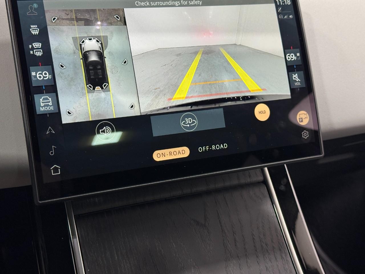 Land Rover Range Rover Evoque Vehicle Full-screen Gallery Image 32