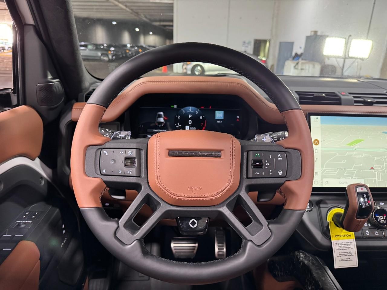 Land Rover Defender Vehicle Full-screen Gallery Image 14