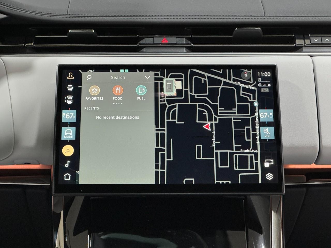 Land Rover Range Rover Sport Vehicle Full-screen Gallery Image 15