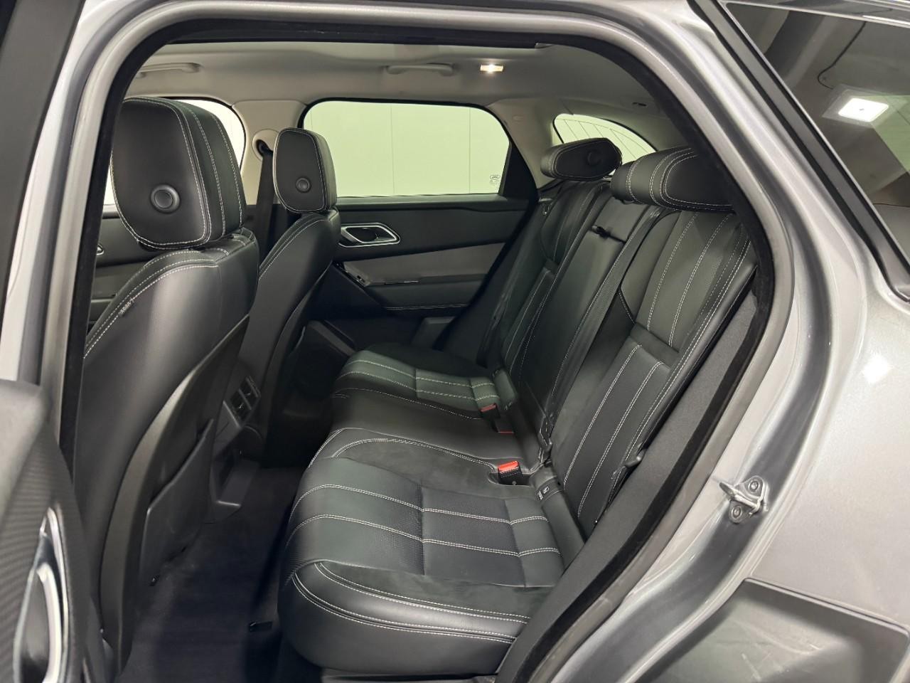 Land Rover Range Rover Velar Vehicle Full-screen Gallery Image 8