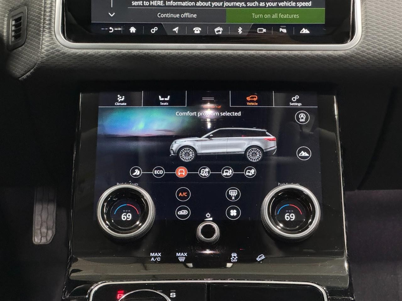 Land Rover Range Rover Velar Vehicle Full-screen Gallery Image 15