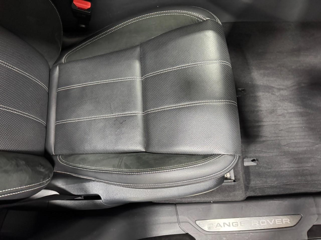 Land Rover Range Rover Velar Vehicle Full-screen Gallery Image 19