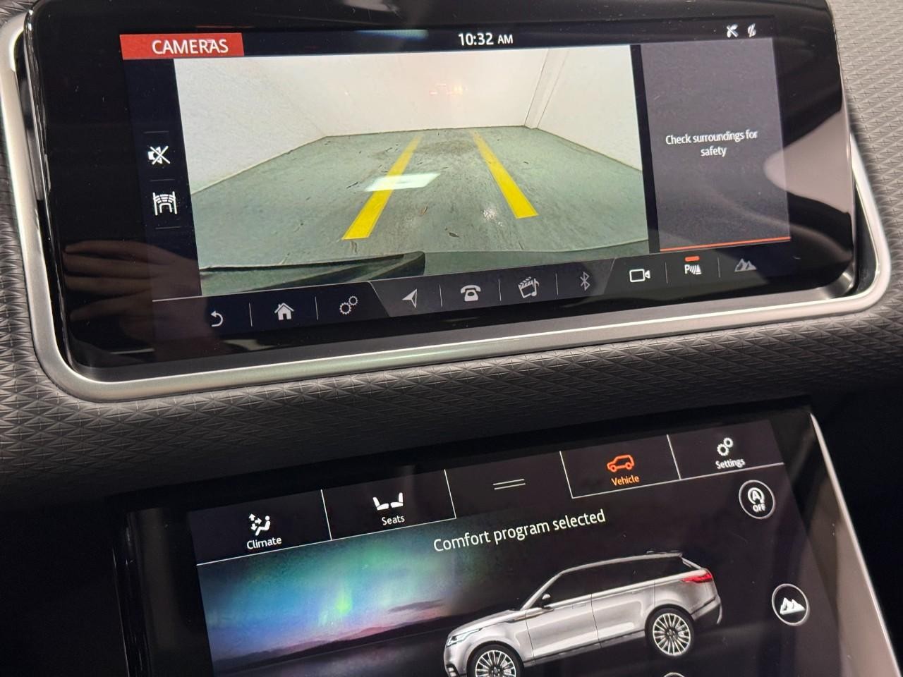 Land Rover Range Rover Velar Vehicle Full-screen Gallery Image 32