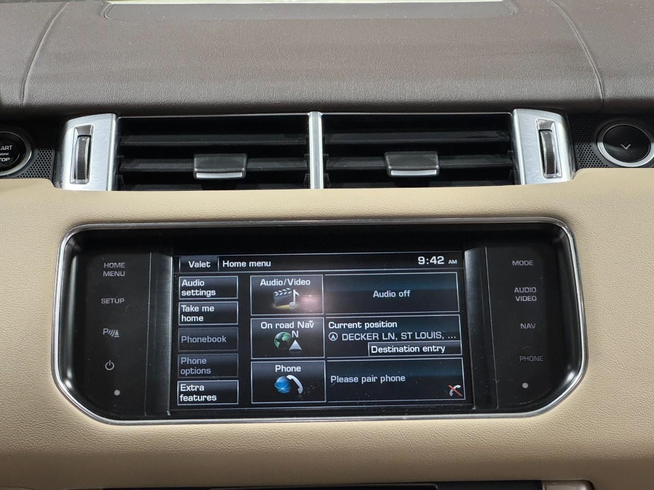 Land Rover Range Rover Sport Vehicle Full-screen Gallery Image 13