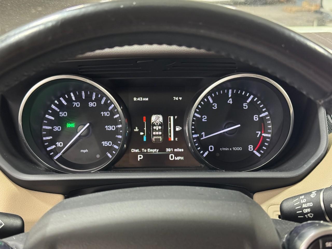 Land Rover Range Rover Sport Vehicle Full-screen Gallery Image 30