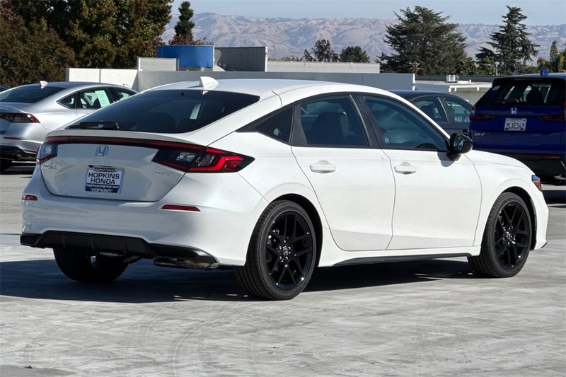 Honda Civic Hatchback Vehicle Full-screen Gallery Image 04