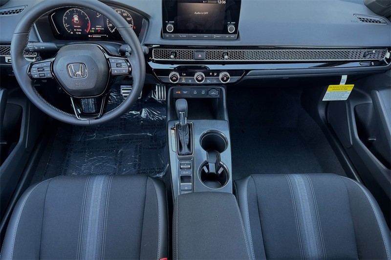 Honda Civic Hatchback Vehicle Full-screen Gallery Image 10