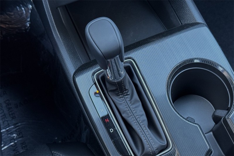 Honda Civic Hatchback Vehicle Full-screen Gallery Image 18