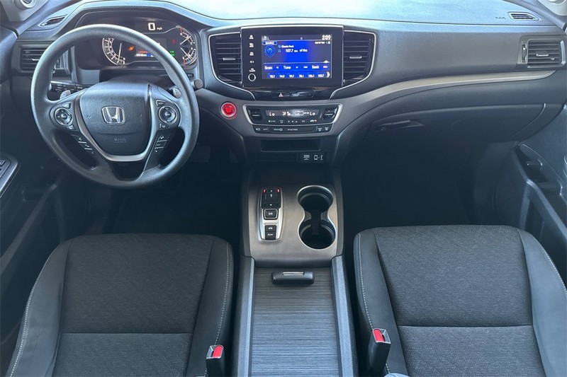 Honda Ridgeline Vehicle Full-screen Gallery Image 12