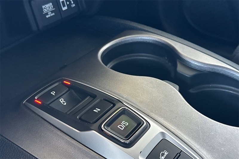 Honda Ridgeline Vehicle Full-screen Gallery Image 19