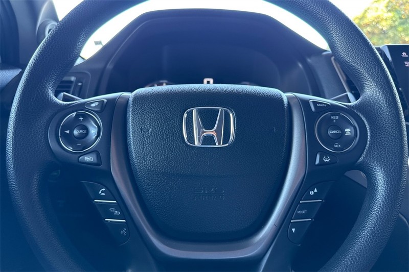 Honda Ridgeline Vehicle Full-screen Gallery Image 21