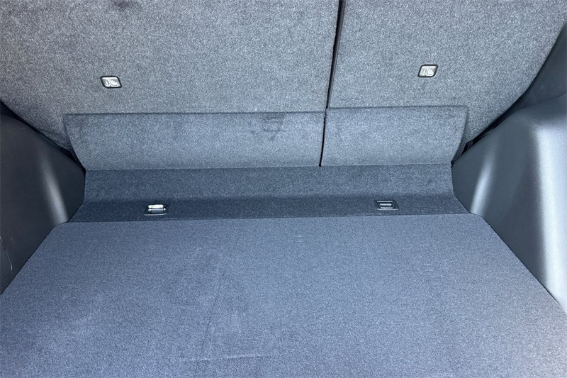 Honda CR-V Hybrid Vehicle Full-screen Gallery Image 12