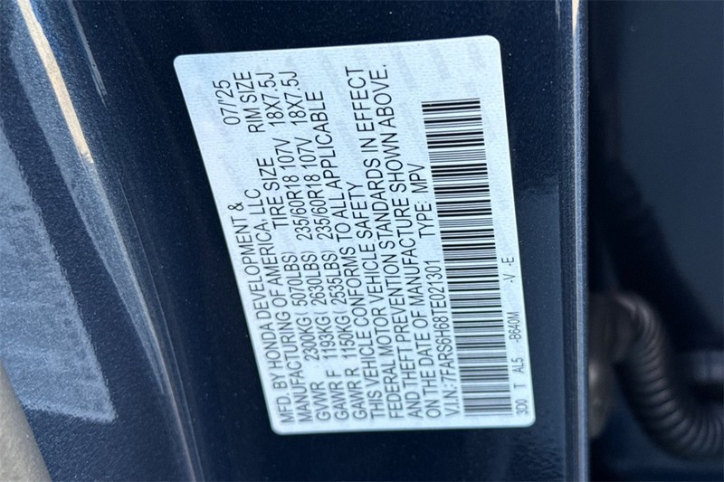 Honda CR-V Hybrid Vehicle Full-screen Gallery Image 22