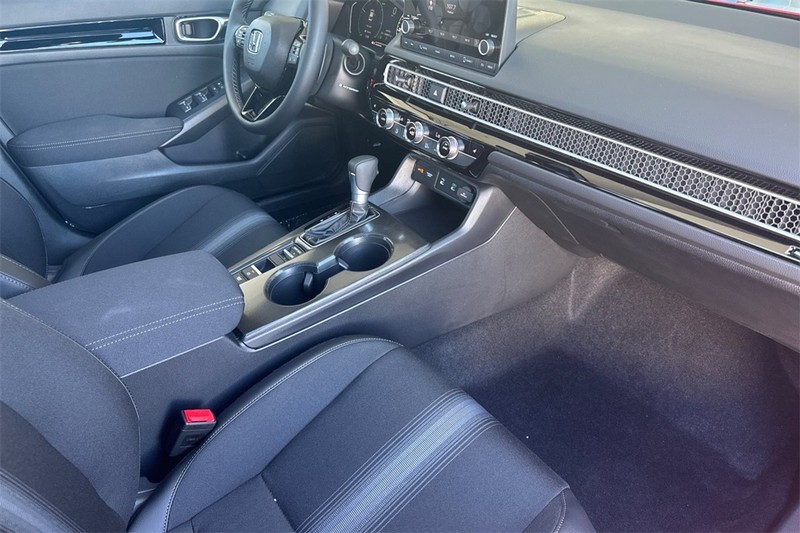 Honda Civic Sedan Hybrid Vehicle Full-screen Gallery Image 12