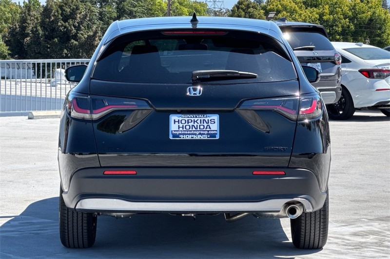 Honda HR-V Vehicle Full-screen Gallery Image 05