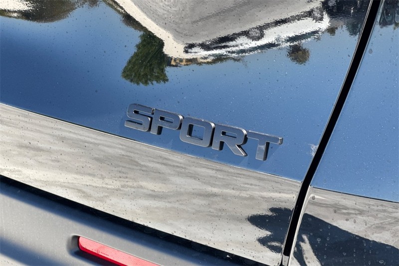 Honda HR-V Vehicle Full-screen Gallery Image 06