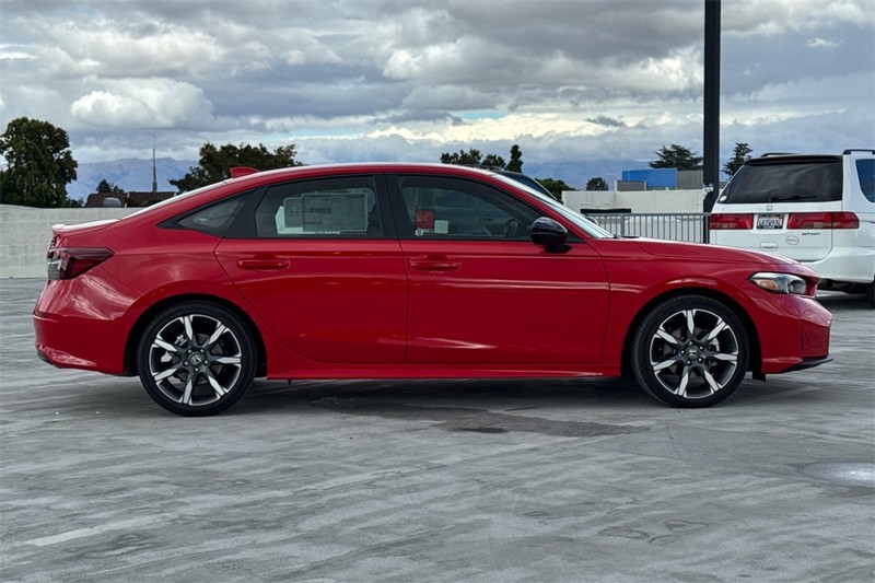 Honda Civic Sedan Hybrid Vehicle Full-screen Gallery Image 03