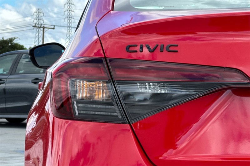 Honda Civic Sedan Hybrid Vehicle Full-screen Gallery Image 06
