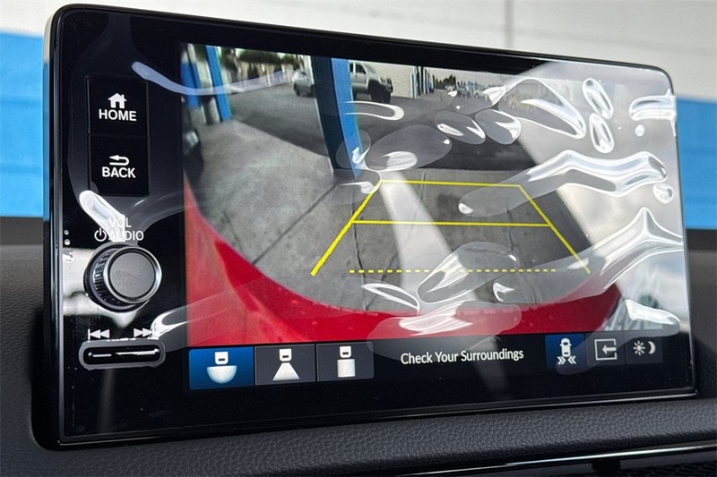 Honda Civic Sedan Hybrid Vehicle Full-screen Gallery Image 16