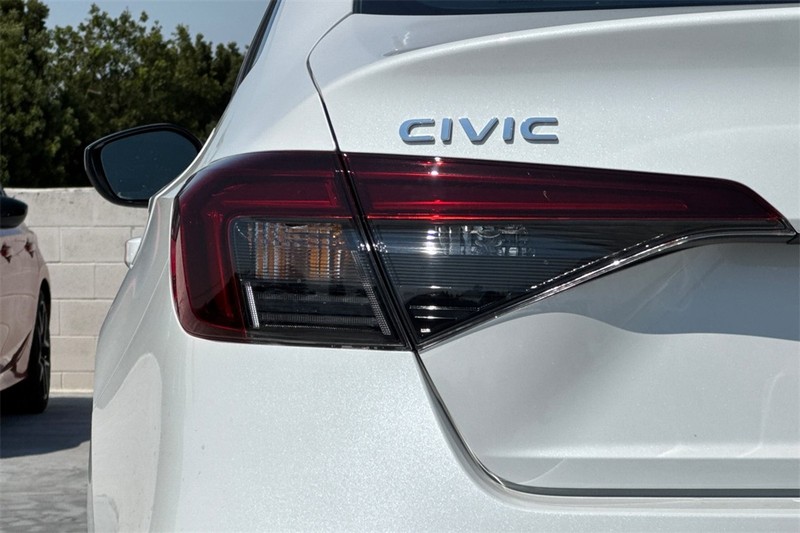 Honda Civic Sedan Vehicle Full-screen Gallery Image 06