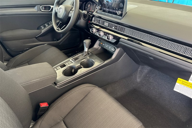 Honda Civic Sedan Vehicle Full-screen Gallery Image 12