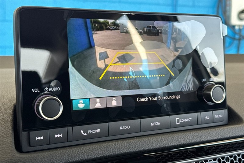 Honda Civic Sedan Vehicle Full-screen Gallery Image 15