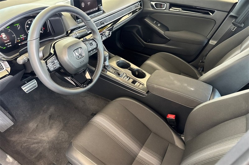 Honda Civic Sedan Hybrid Vehicle Full-screen Gallery Image 09