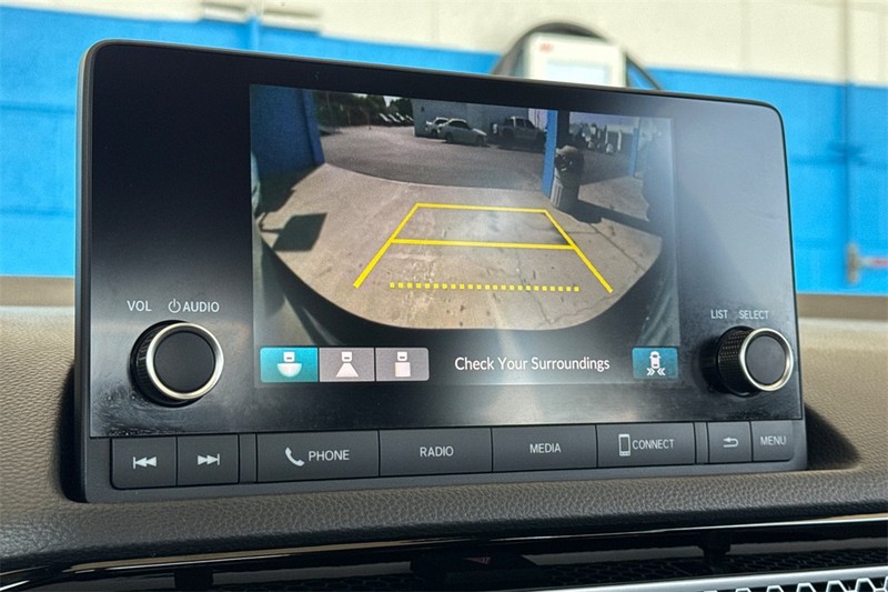 Honda Civic Sedan Hybrid Vehicle Full-screen Gallery Image 17