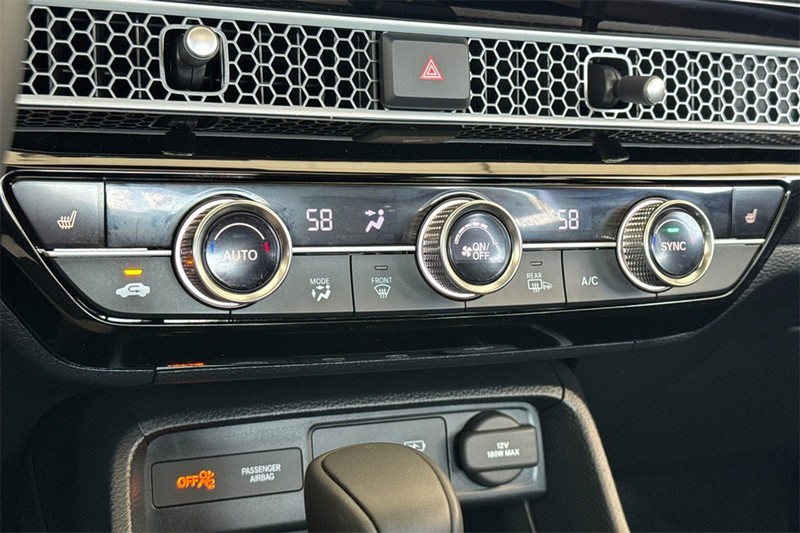 Honda Civic Sedan Hybrid Vehicle Full-screen Gallery Image 18