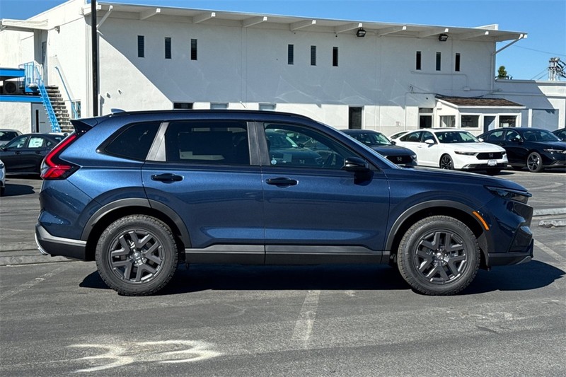 Honda CR-V Hybrid Vehicle Full-screen Gallery Image 03