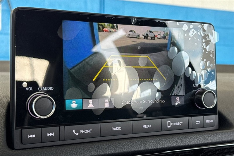 Honda Civic Sedan Hybrid Vehicle Full-screen Gallery Image 17