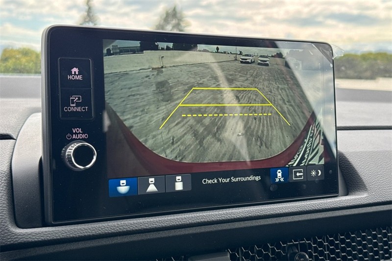 Honda CR-V Hybrid Vehicle Full-screen Gallery Image 16