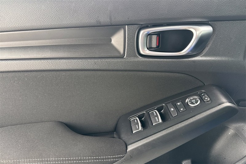 Honda Civic Sedan Vehicle Full-screen Gallery Image 10