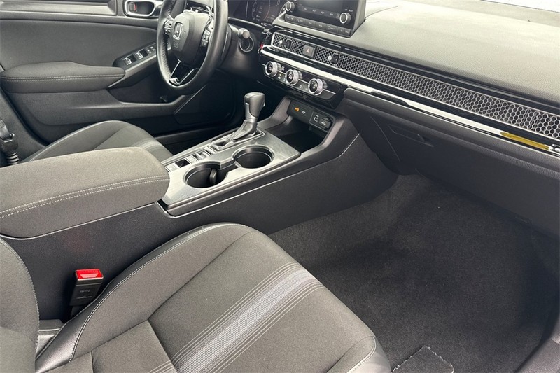 Honda Civic Sedan Vehicle Full-screen Gallery Image 14