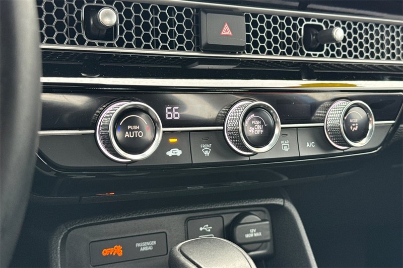 Honda Civic Sedan Vehicle Full-screen Gallery Image 18