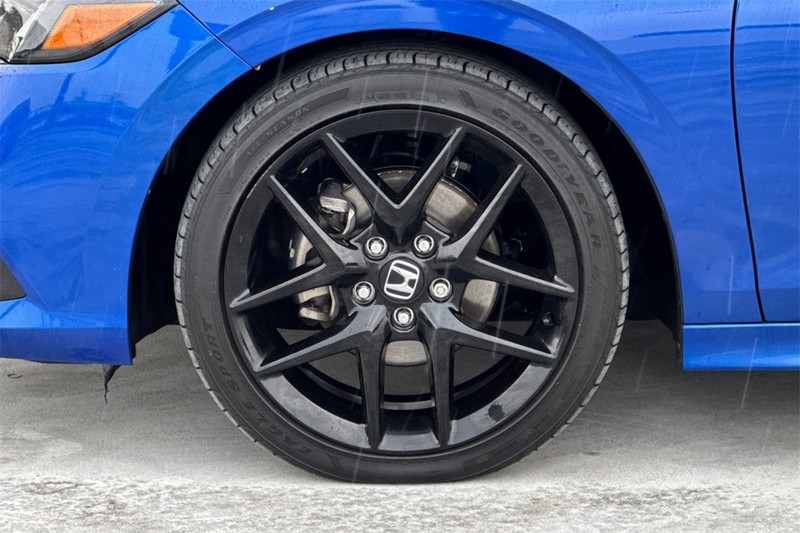 Honda Civic Sedan Vehicle Full-screen Gallery Image 24