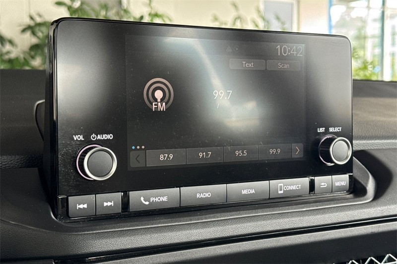 Honda Accord Sedan Vehicle Full-screen Gallery Image 16