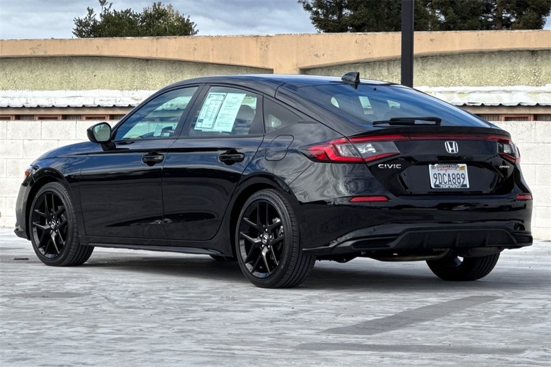 Honda Civic Hatchback Vehicle Full-screen Gallery Image 05