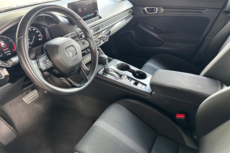 Honda Civic Hatchback Vehicle Full-screen Gallery Image 09