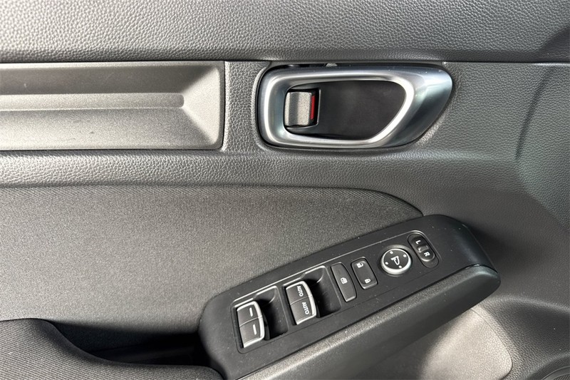 Honda Civic Hatchback Vehicle Full-screen Gallery Image 10