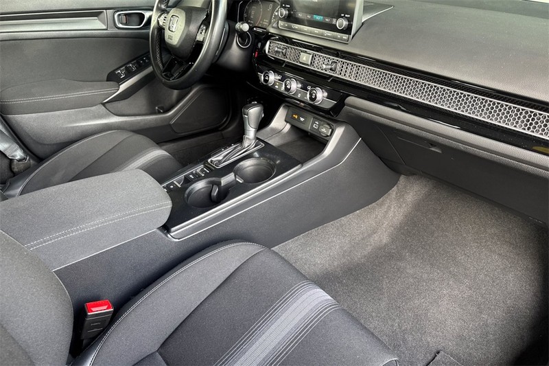 Honda Civic Hatchback Vehicle Full-screen Gallery Image 14