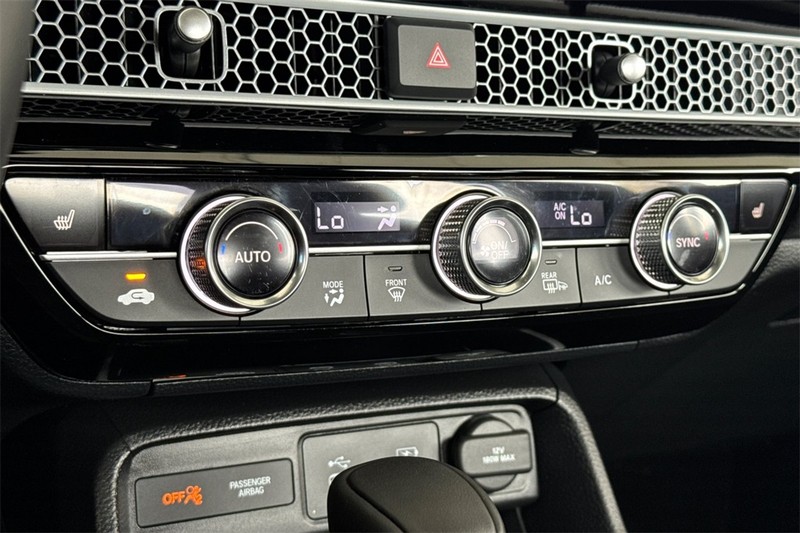 Honda Civic Sedan Hybrid Vehicle Full-screen Gallery Image 18