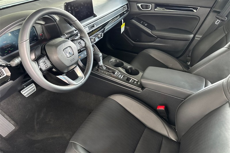 Honda Civic Sedan Hybrid Vehicle Full-screen Gallery Image 09