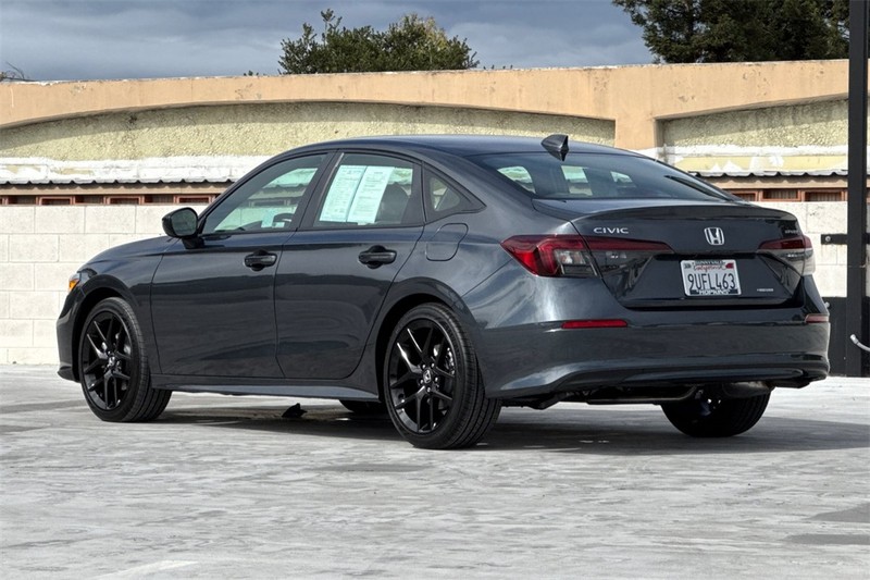 Honda Civic Sedan Hybrid Vehicle Full-screen Gallery Image 05