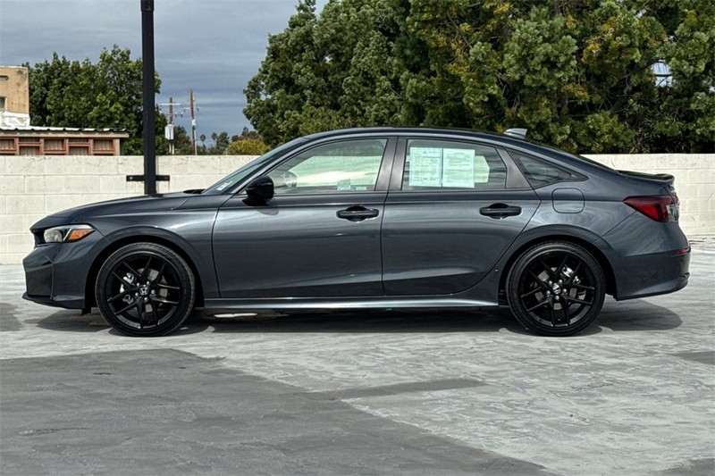 Honda Civic Sedan Hybrid Vehicle Full-screen Gallery Image 06