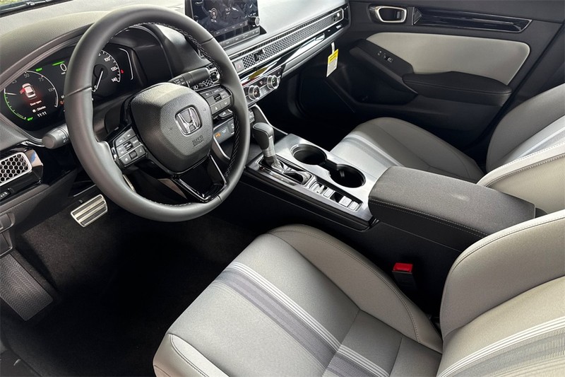 Honda Civic Sedan Hybrid Vehicle Full-screen Gallery Image 09