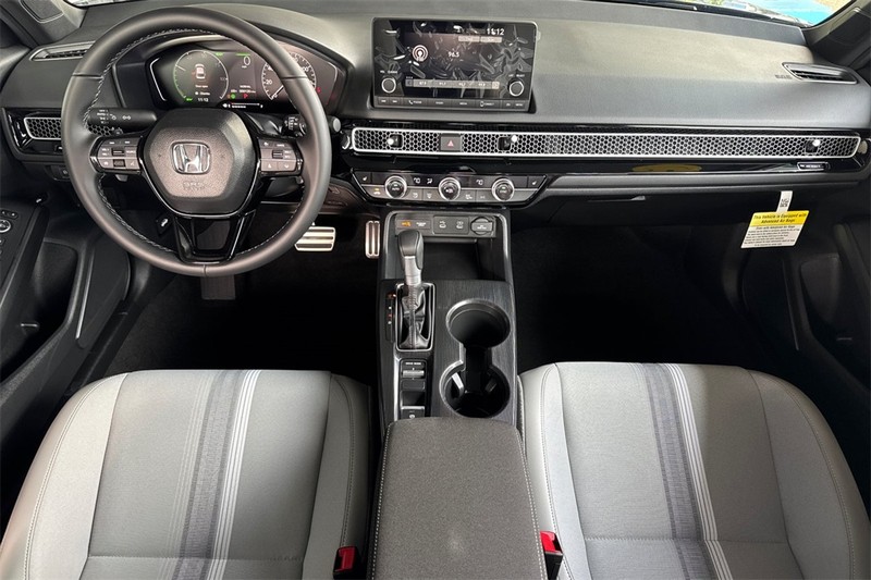 Honda Civic Sedan Hybrid Vehicle Full-screen Gallery Image 12
