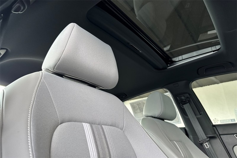 Honda Civic Sedan Hybrid Vehicle Full-screen Gallery Image 15